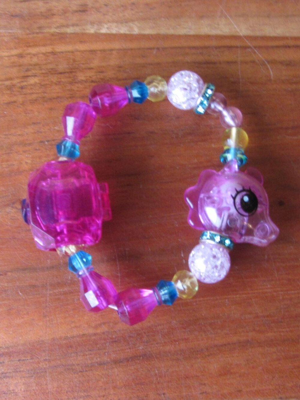 Twisty Petz Series 4 Flutter-Elle Seahorse bracelet (W6740)